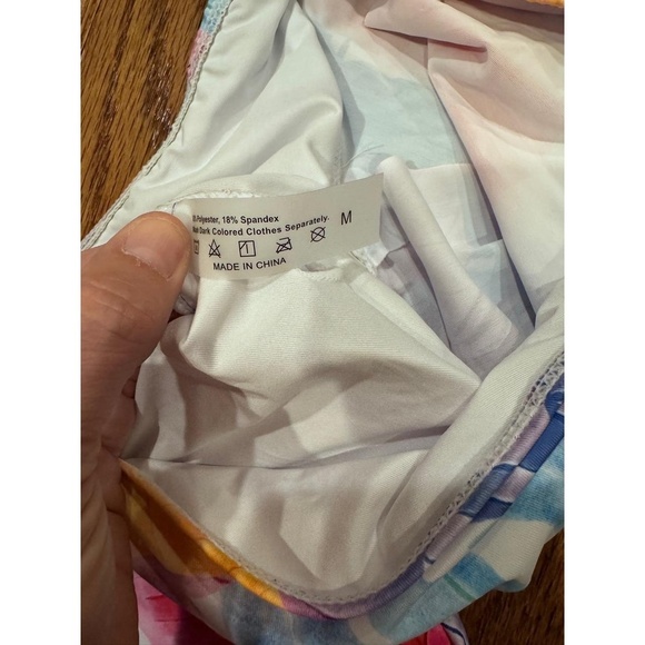 NWT Lot of (2) Binlowis Floral Ruffled V-Neck One-Piece Swimsuits Medium - Picture 9 of 9